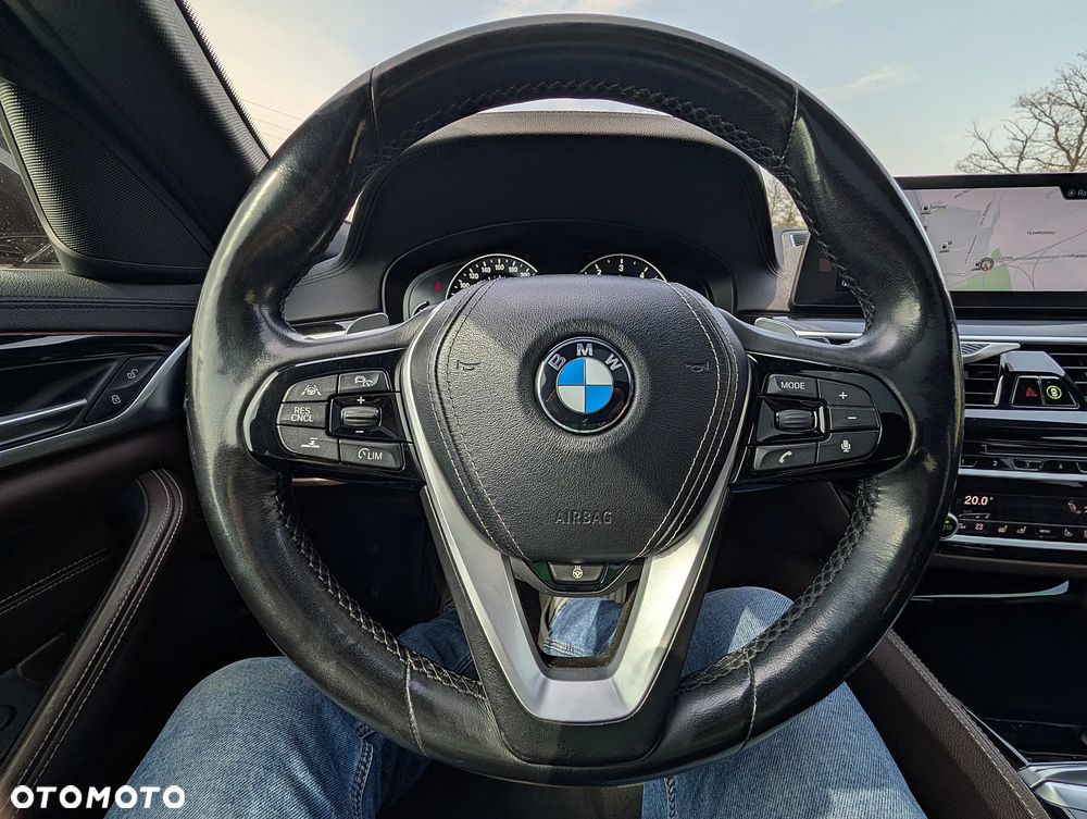 BMW Seria 5 530i Luxury Line - 38