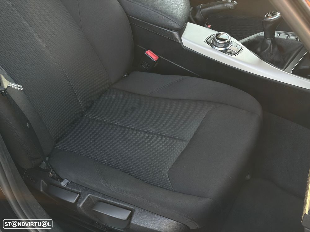 BMW 120 d Urban Line - 36