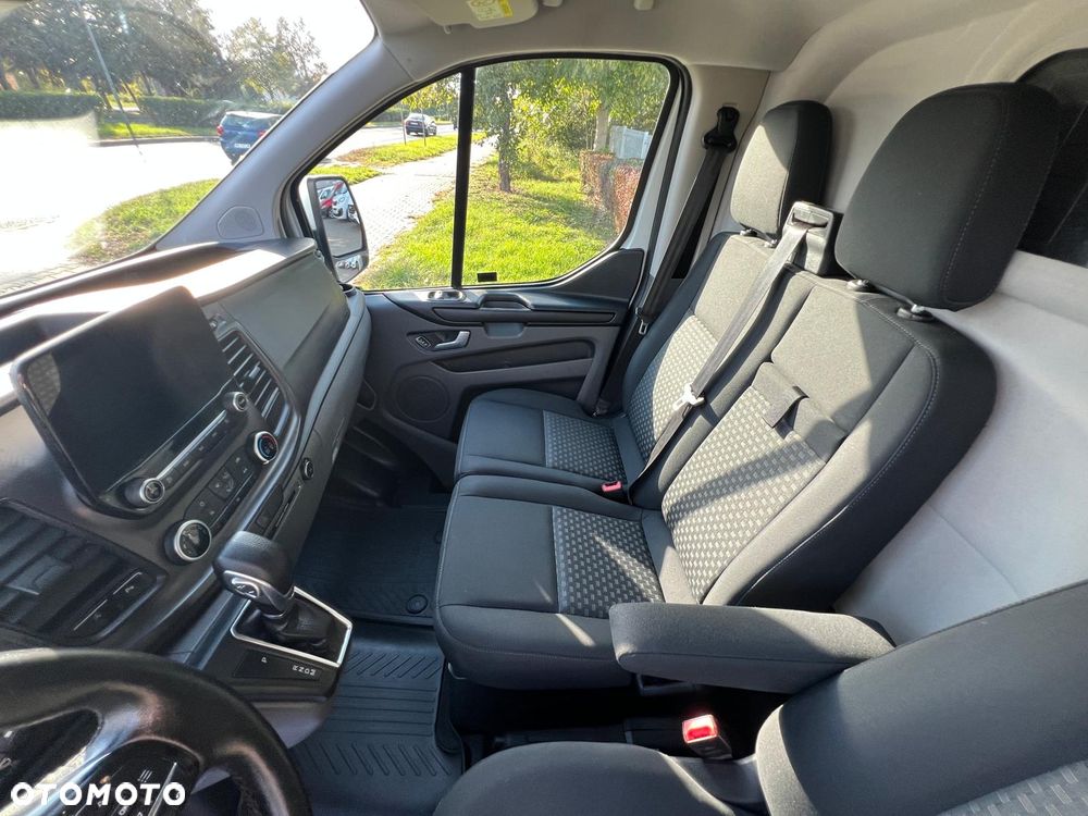 Ford TRANSIT CUSTOM 2,0 TDCI 130KM L1 AUTOMAT BI-XENON - 31