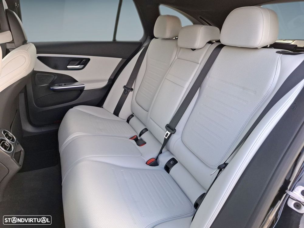 Mercedes-Benz C 300 de AMG Line - 14