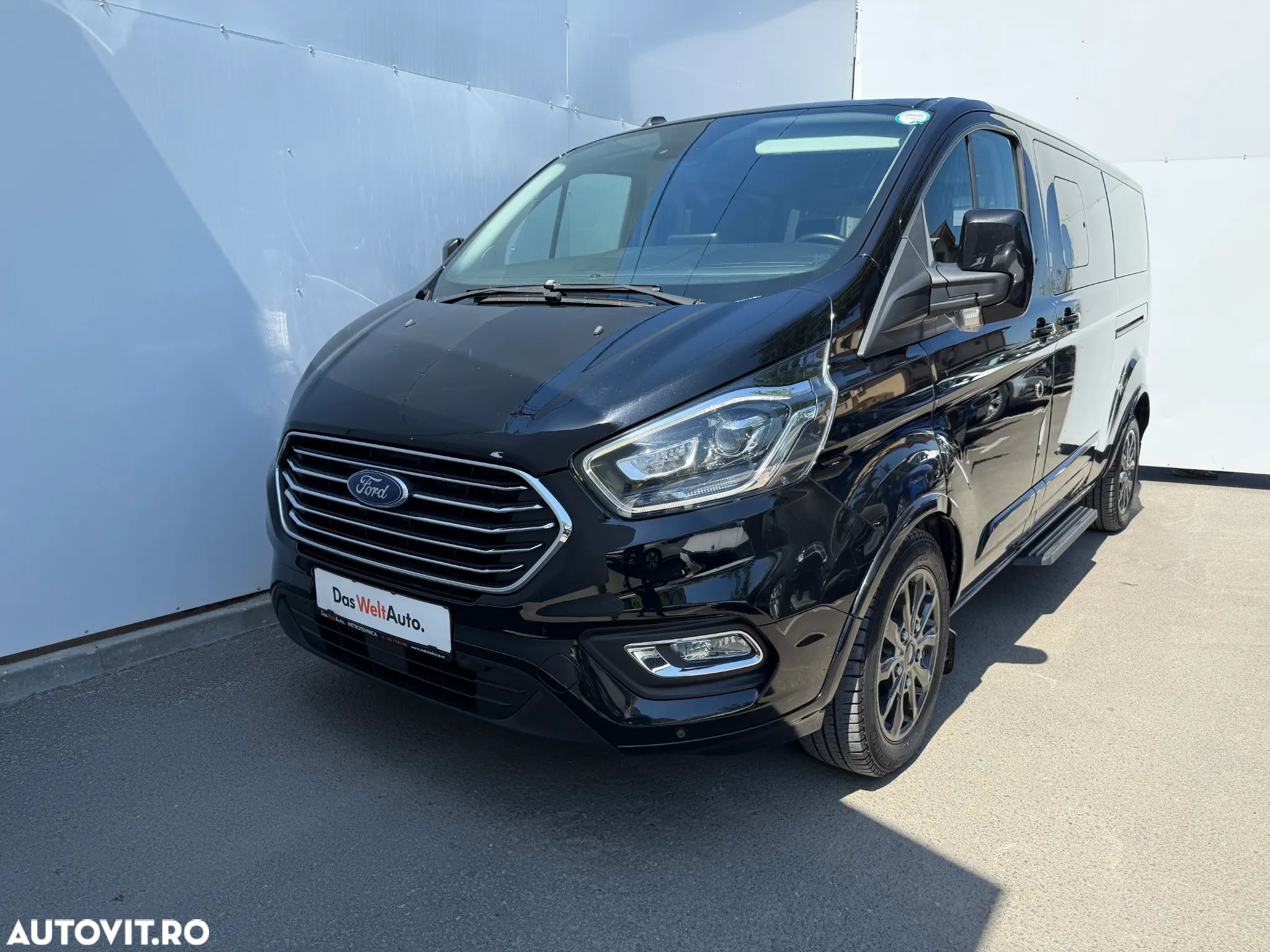 Ford Tourneo Custom Bus 320 2.0 EcoBlue 185 CP L2H1 Titanium Aut. - 1