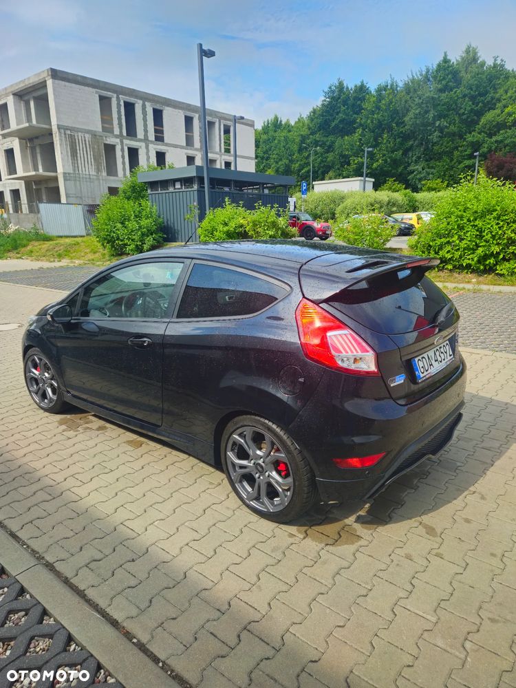 Ford Fiesta ST - 2
