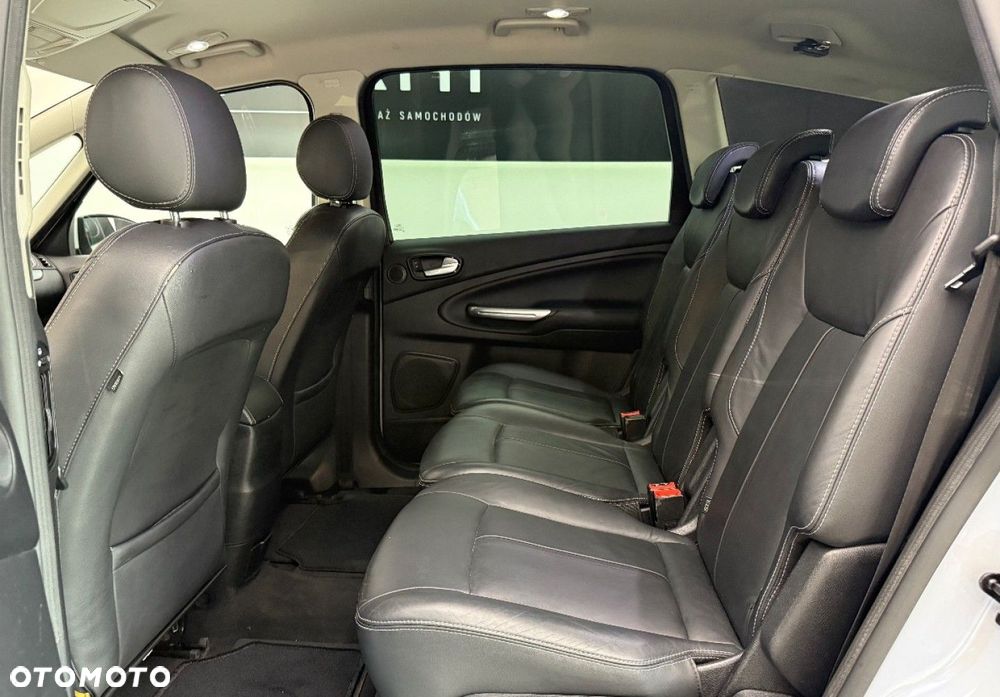 Ford S-Max - 26