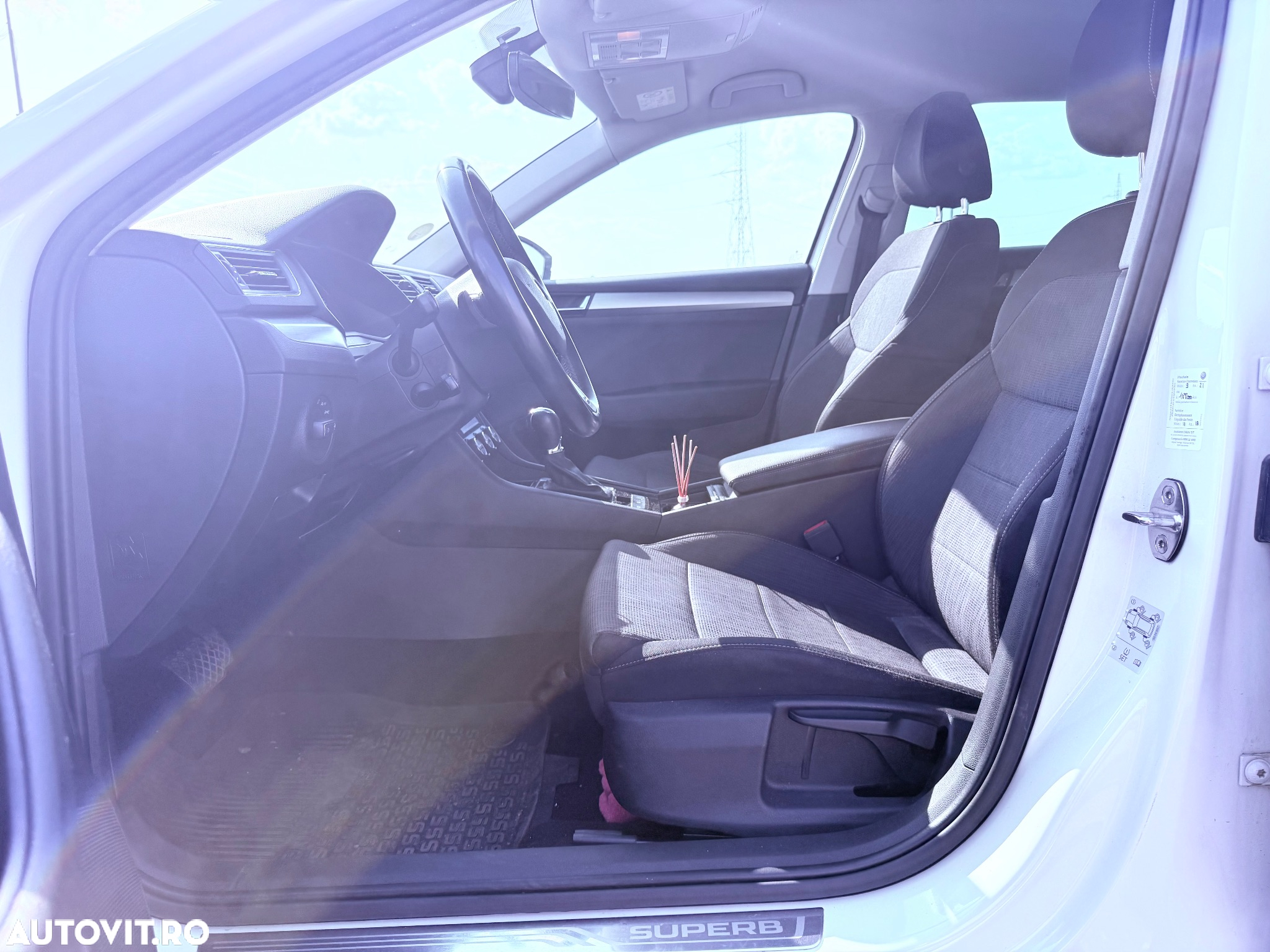 Skoda Superb 2.0 TDI DSG Sportline - 16