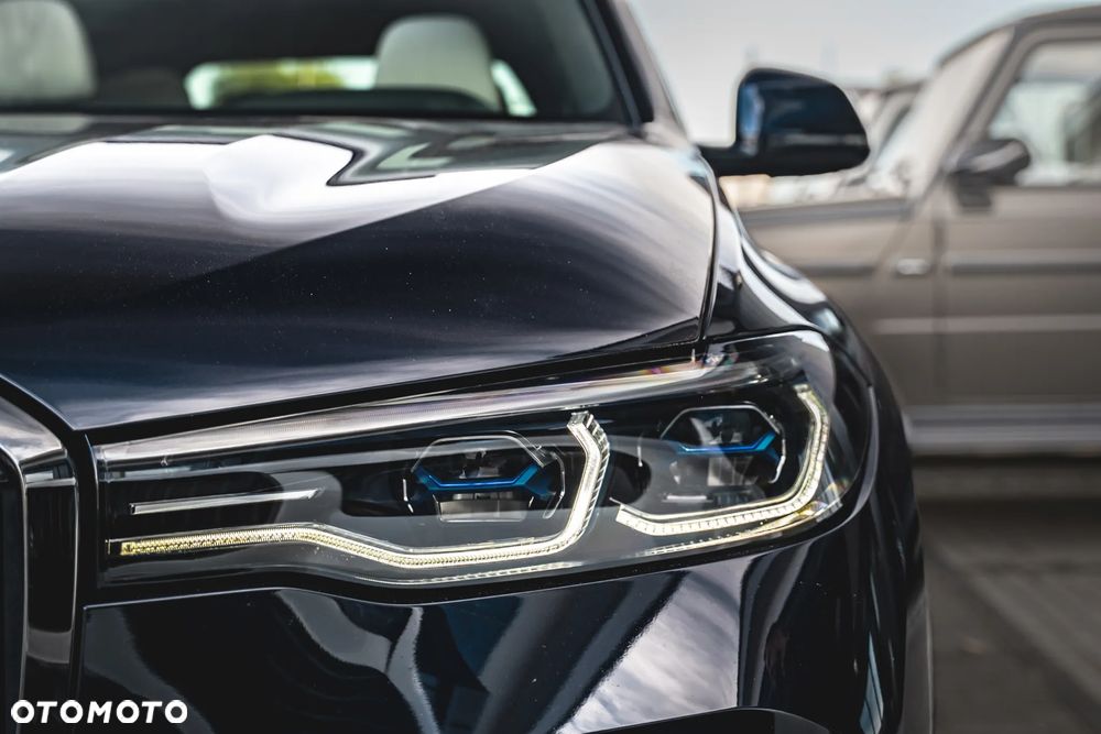 BMW X7 M50i sport - 4