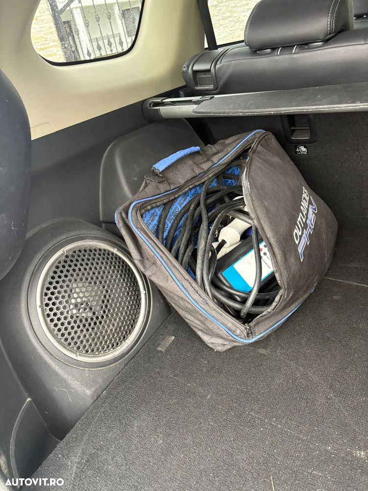 Mitsubishi Outlander 2.0 4WD Plug-In Hybrid Plus - 19