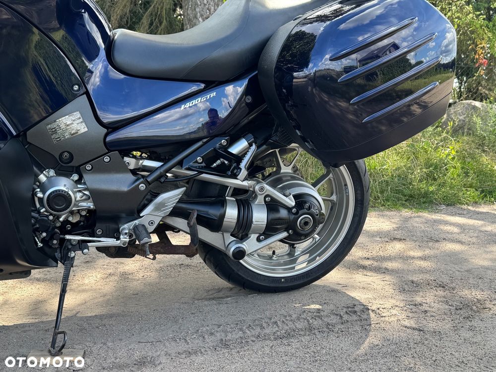 Kawasaki GTR - 14
