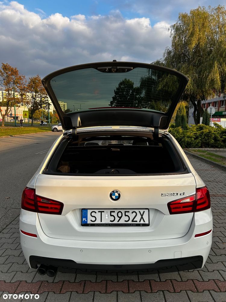 BMW Seria 5 530d Touring - 10