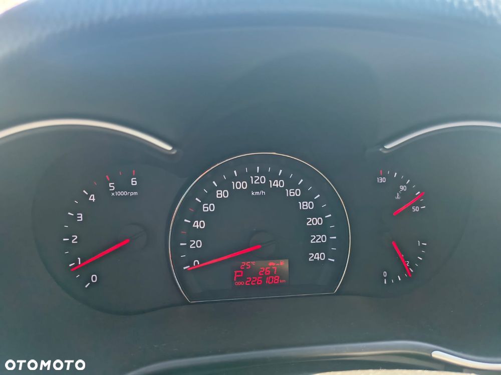 Kia Sorento - 8