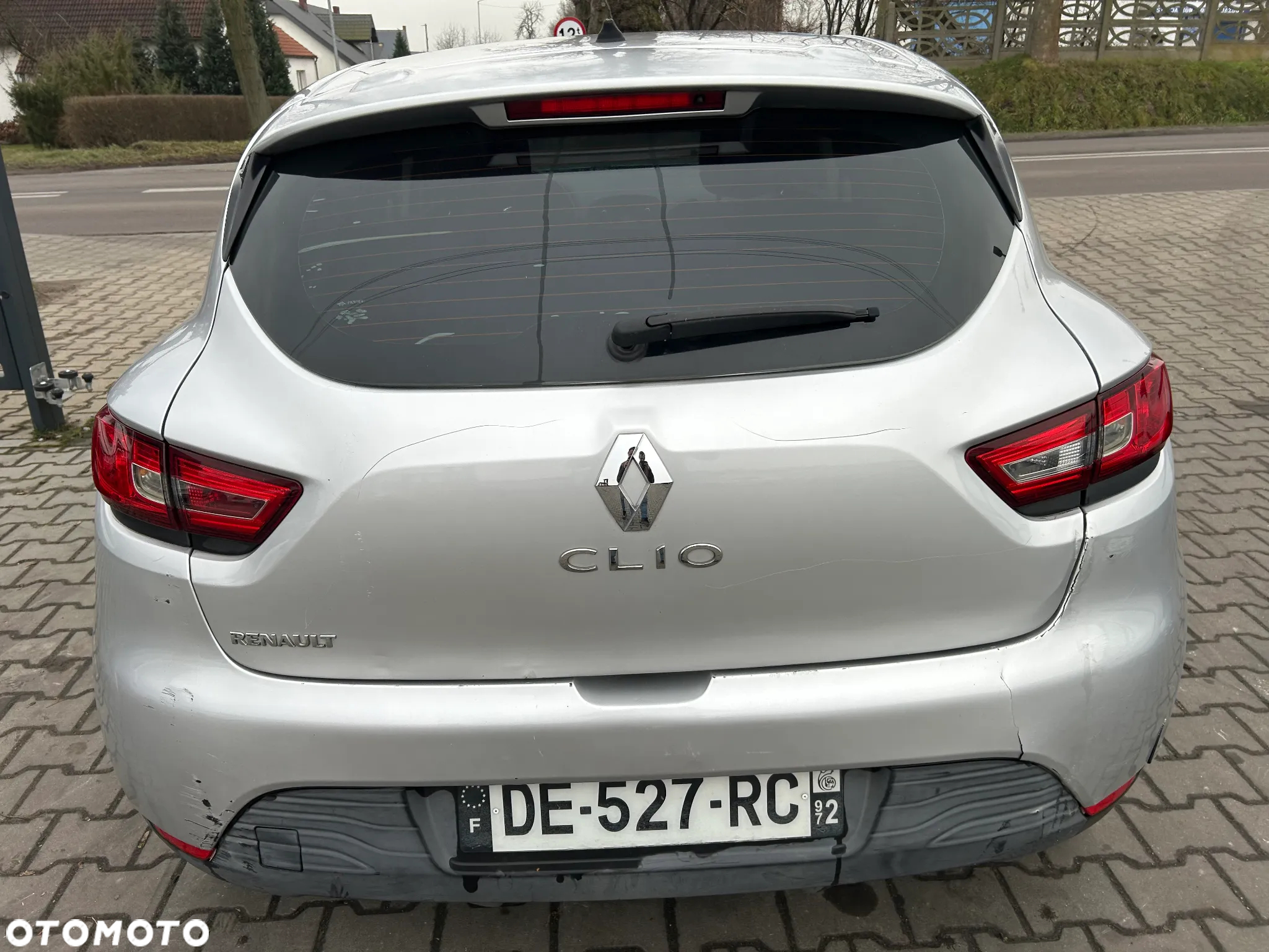 Renault Clio - 32