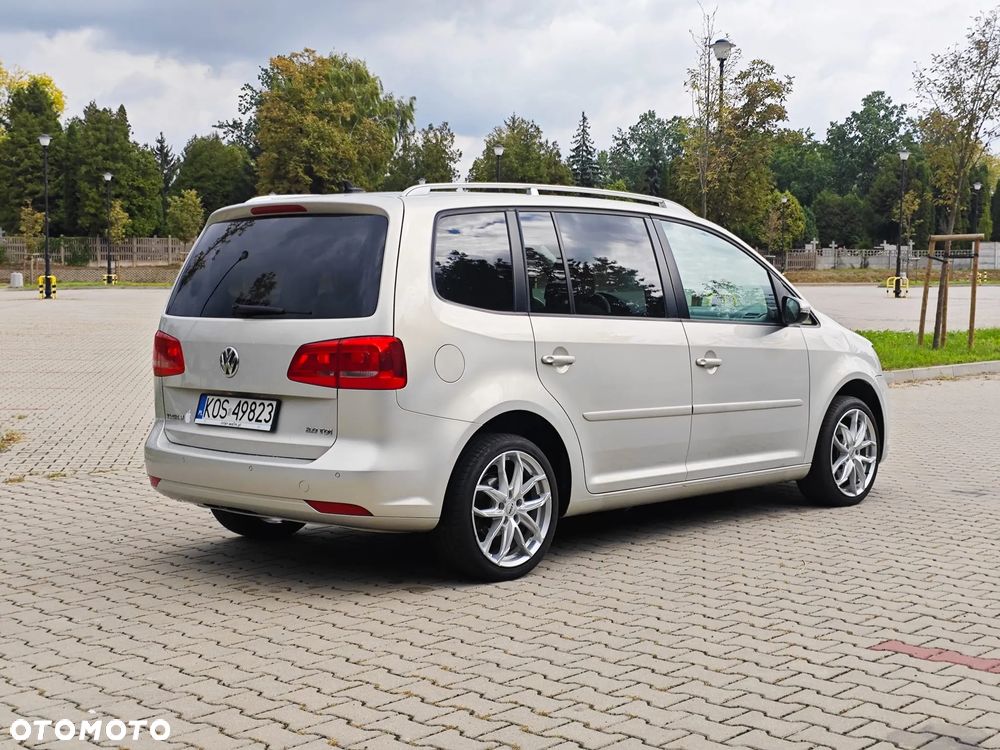 Volkswagen Touran 2.0 TDI Highline - 13