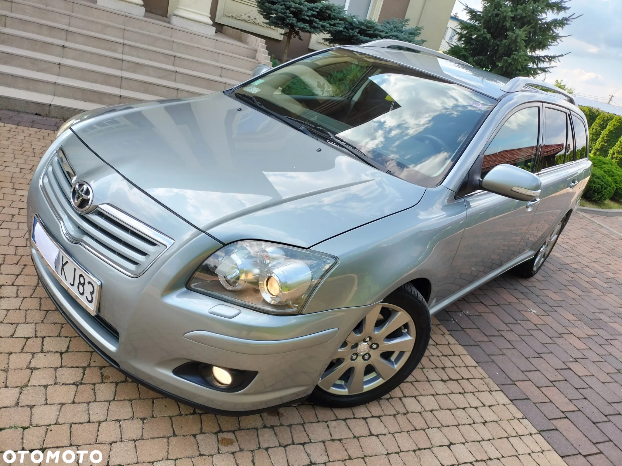 Toyota Avensis 2.0 D-4D Sol+NAVI - 29