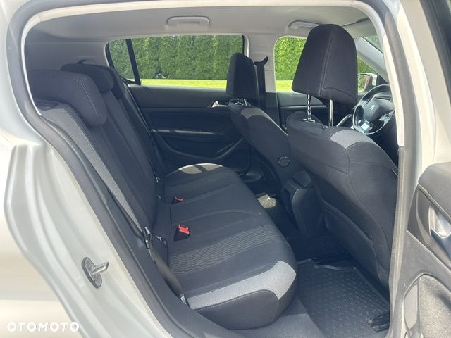 Peugeot 308 - 23