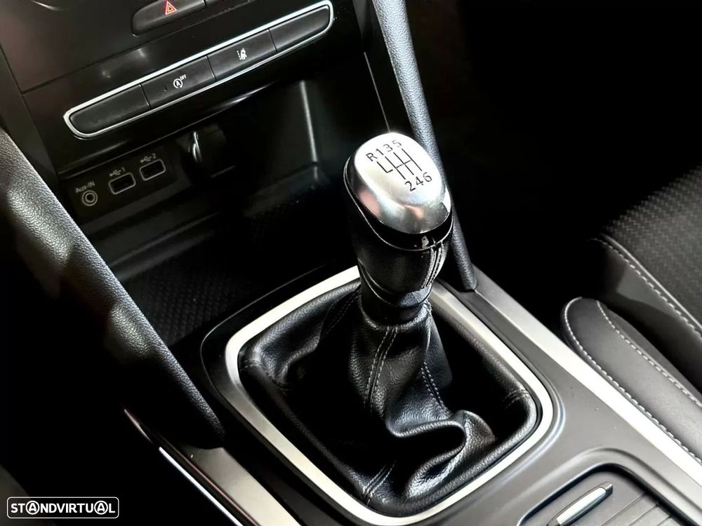 Renault Mégane - 25