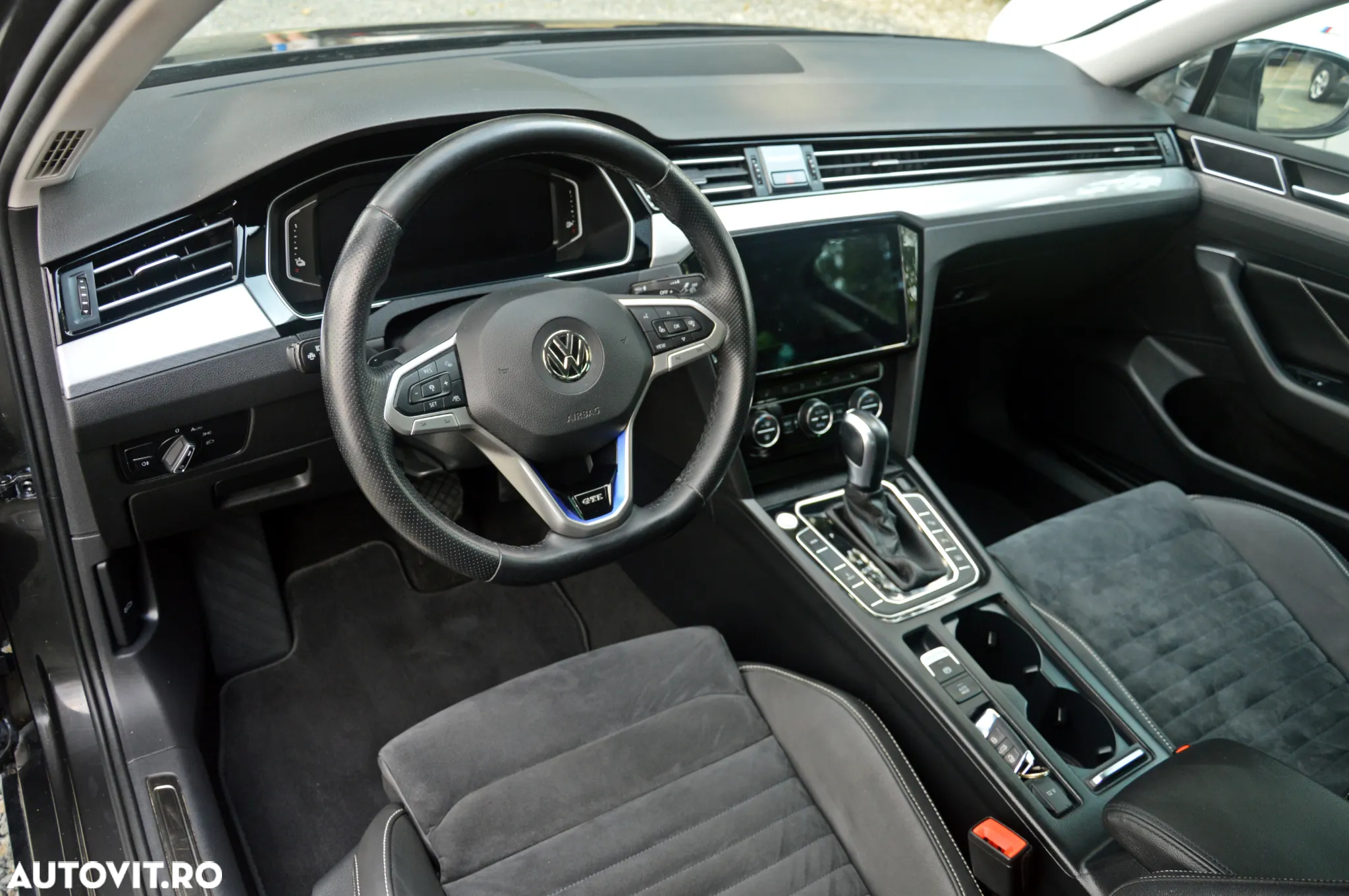 Volkswagen Passat 1.4 TSI Plug-In-Hybrid DSG GTE - 25