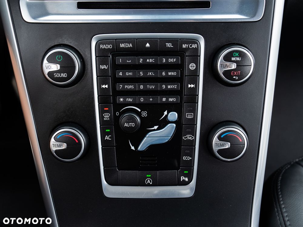 Volvo XC 60 D3 Geartronic Kinetic - 32