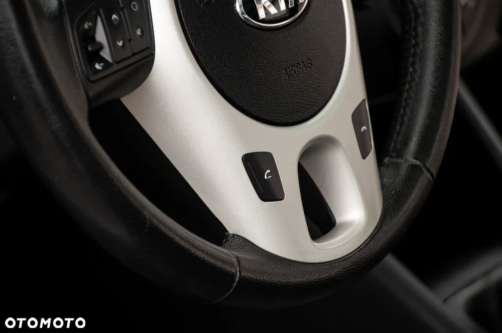 Kia Venga - 23