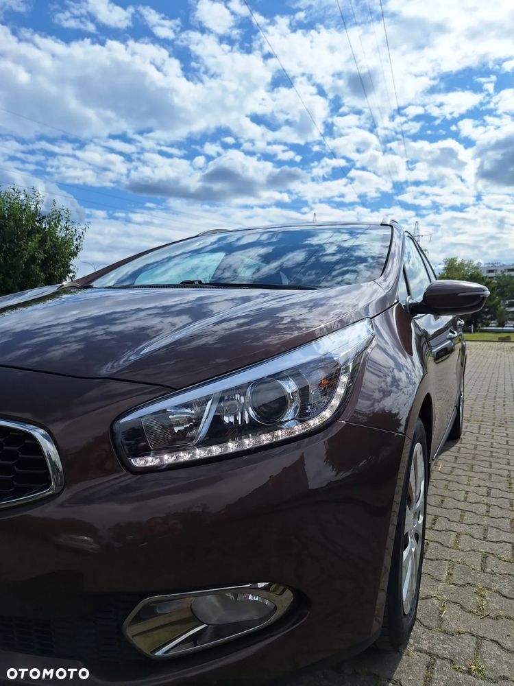 Kia Ceed - 8