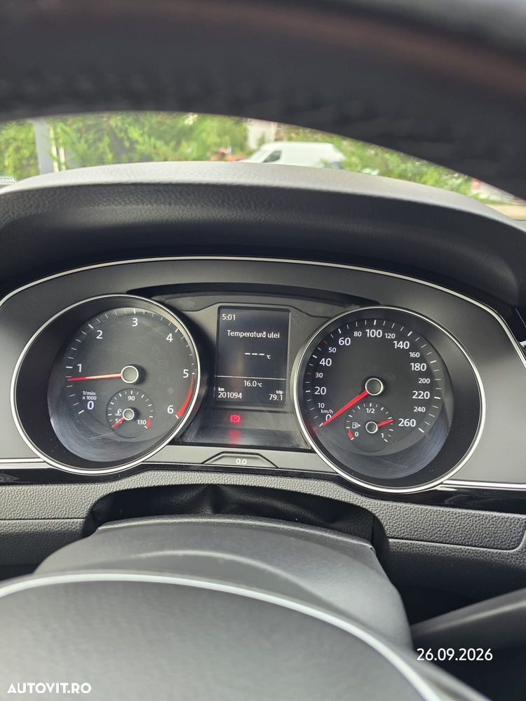 Volkswagen Passat - 18