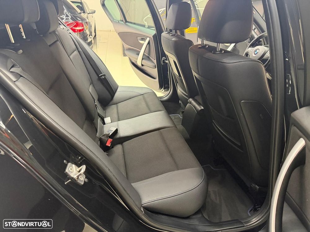 BMW 118 dA Pack M - 12