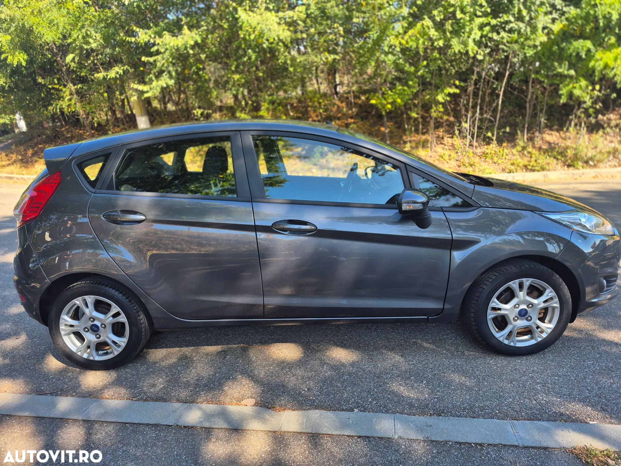 Ford Fiesta 1.0 EcoBoost S&S TITANIUM - 5