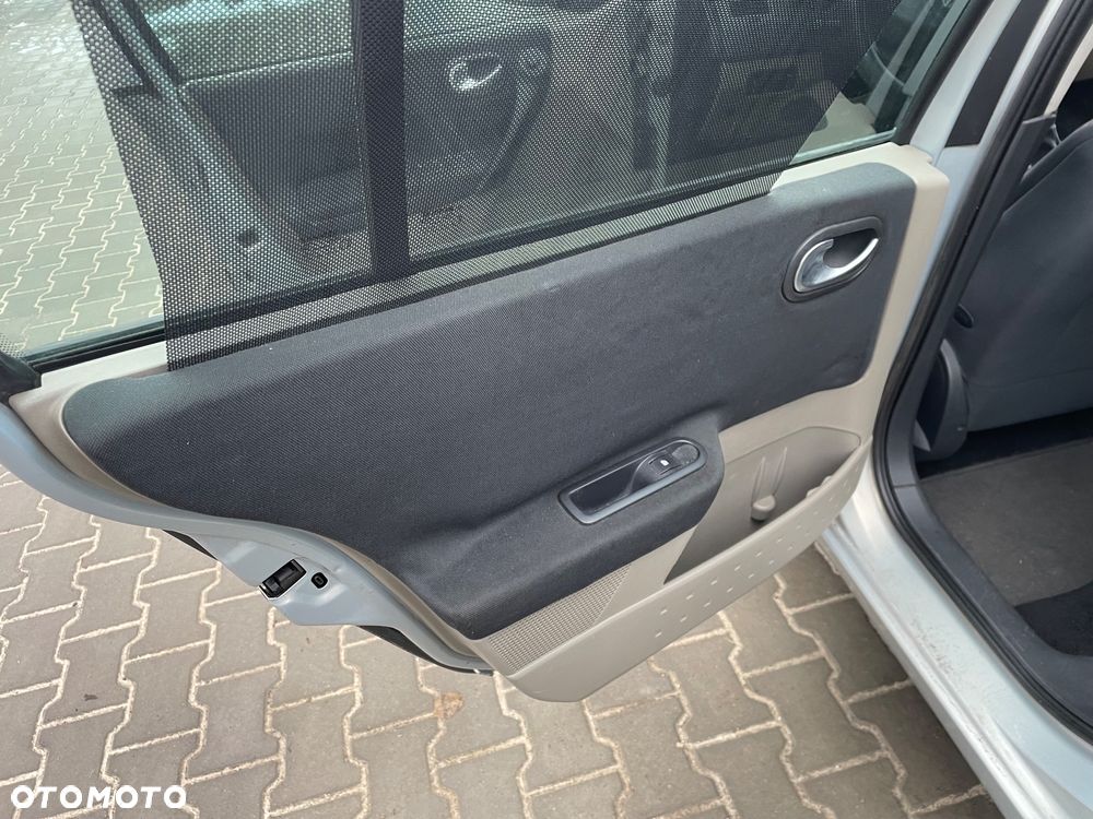 Renault Megane 1.6 Authentique - 9