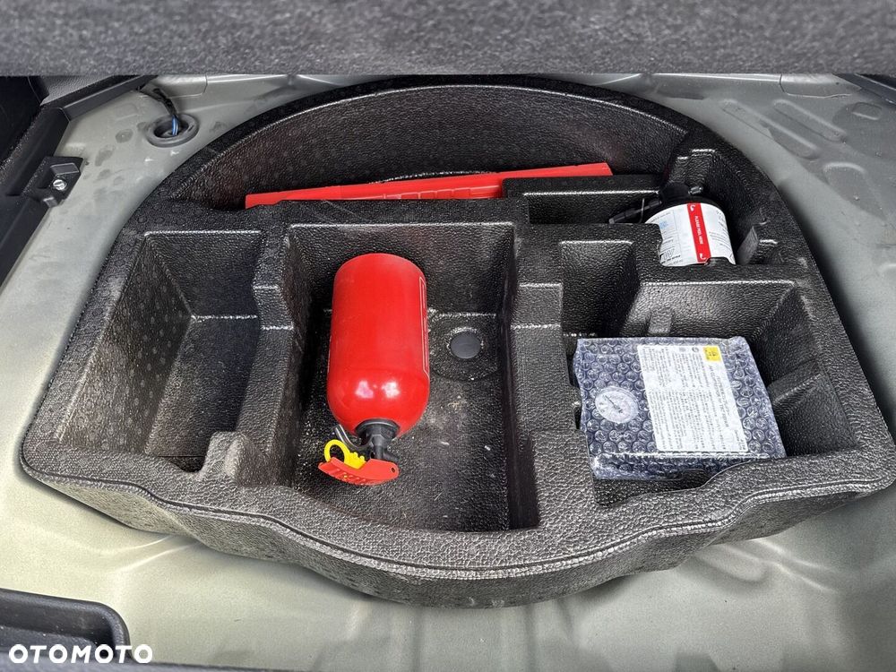 Toyota Yaris Cross Hybrid 1.5 Style - 26