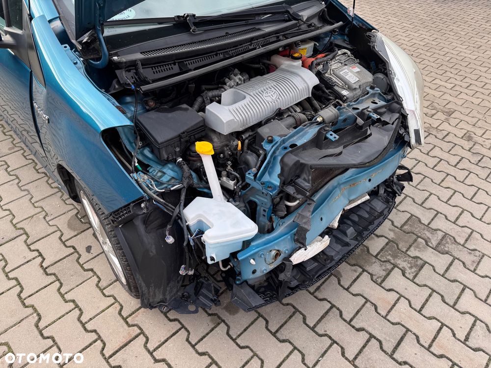 Toyota Yaris ver-hybrid-1-5-vvt--i - 19