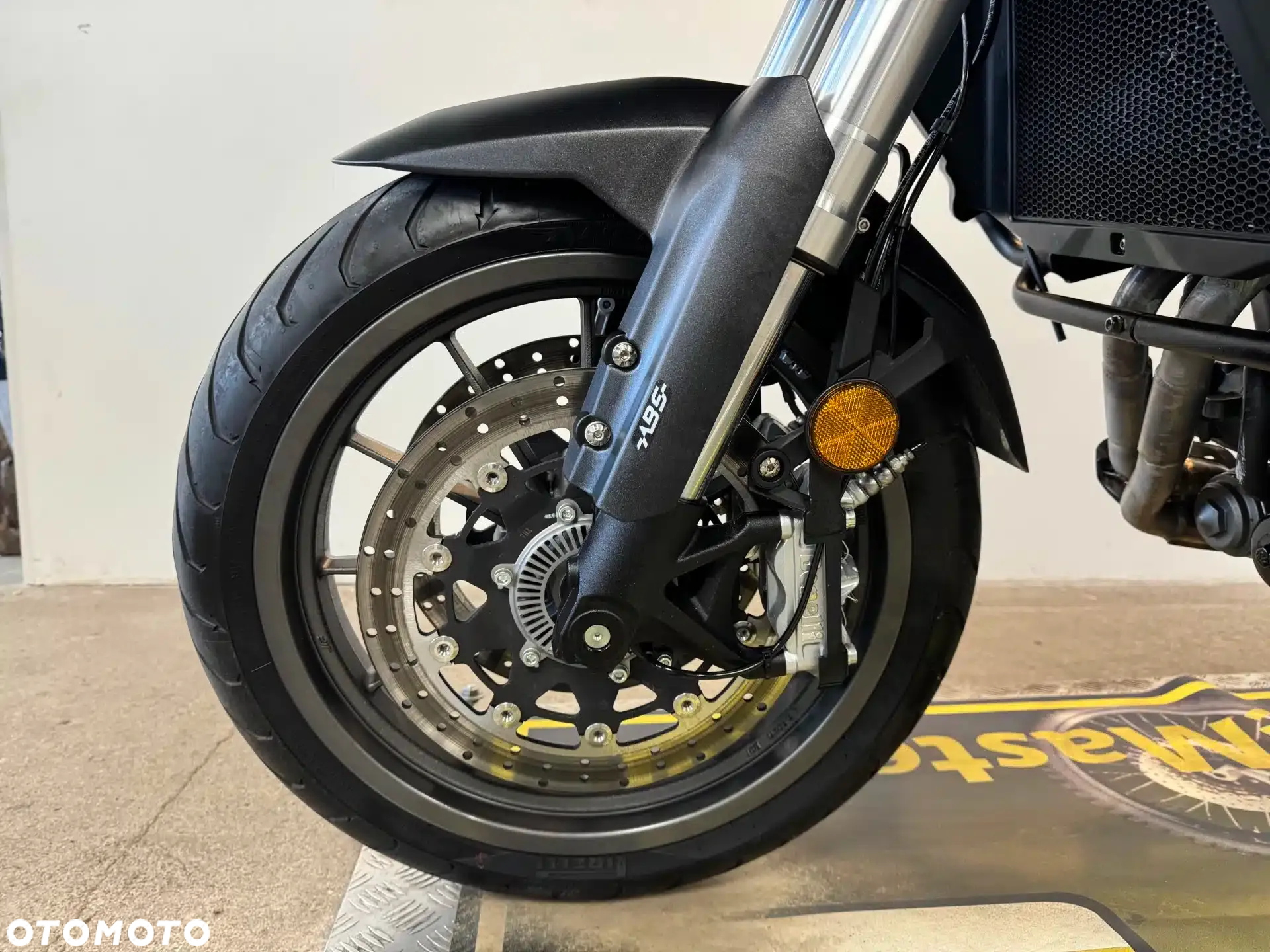Benelli TRK 502 - 18