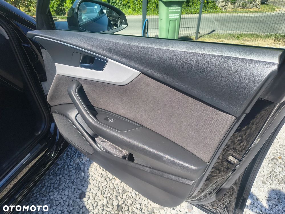 Audi A4 Avant 2.0 TDI DPF clean diesel Ambiente - 23