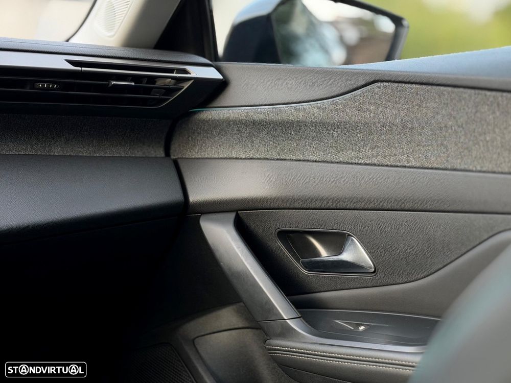 Peugeot 408 1.2 PureTech Allure Pack EAT8 - 9