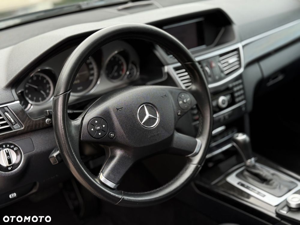 Mercedes-Benz Klasa E - 34
