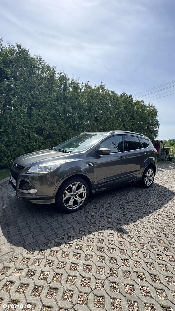 Ford Kuga 1.5 EcoBoost 2x4 Titanium - 1