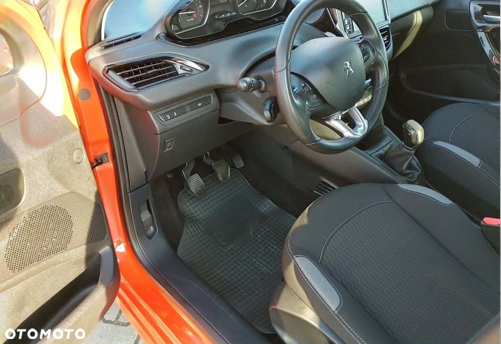 Peugeot 208 1.2 PureTech Active - 11
