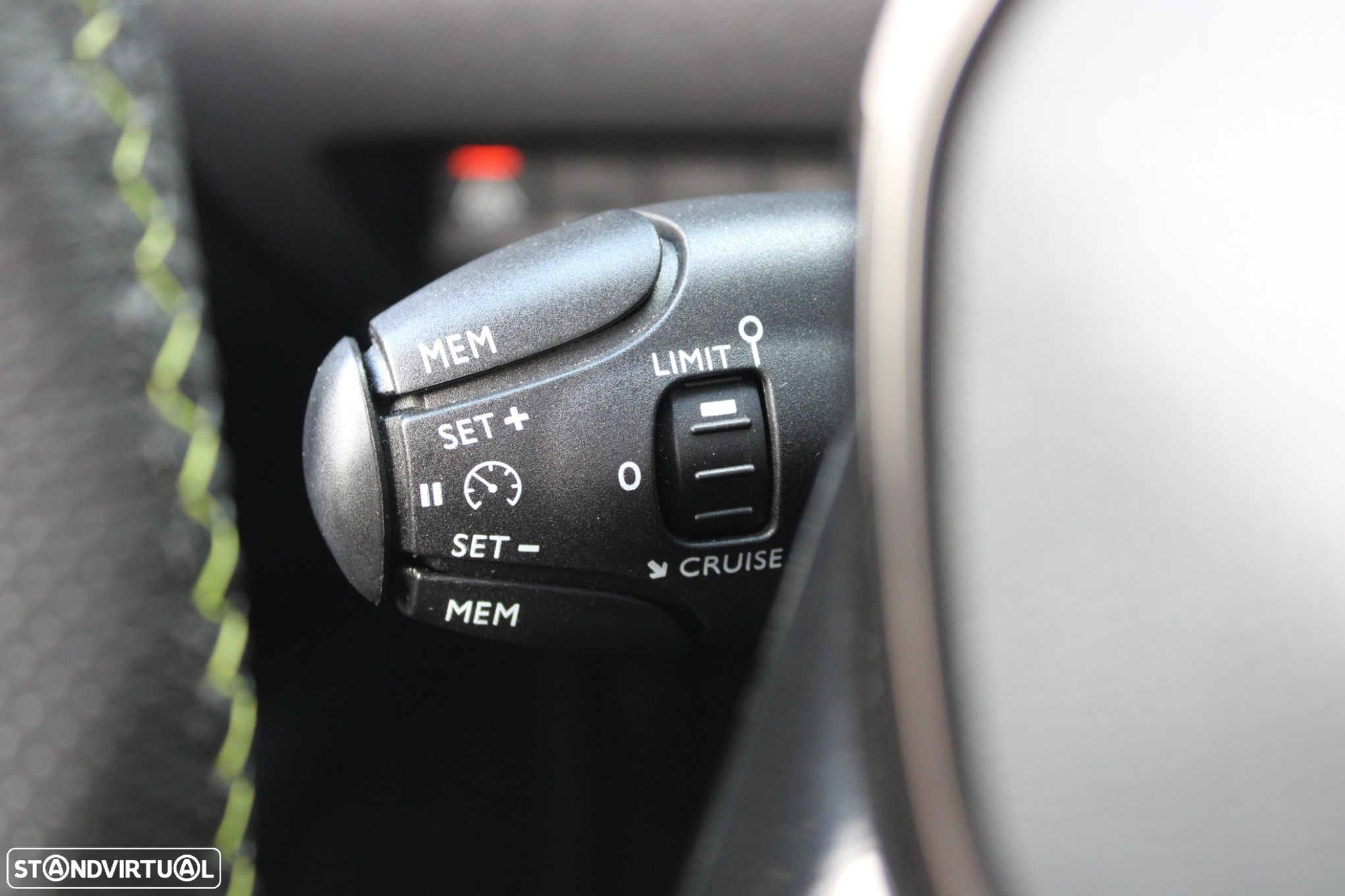 Peugeot 2008 1.2 PureTech GT - 36