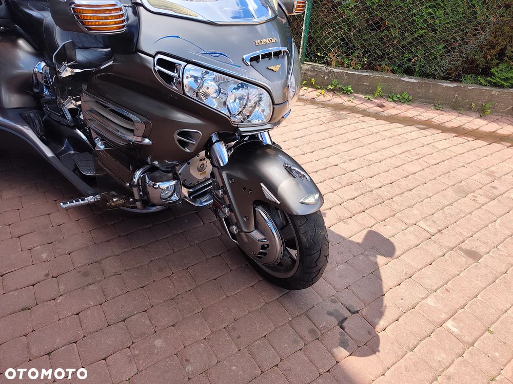 Honda GL - 35
