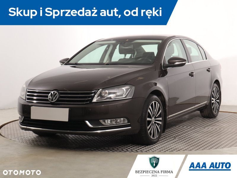 Volkswagen Passat - 3