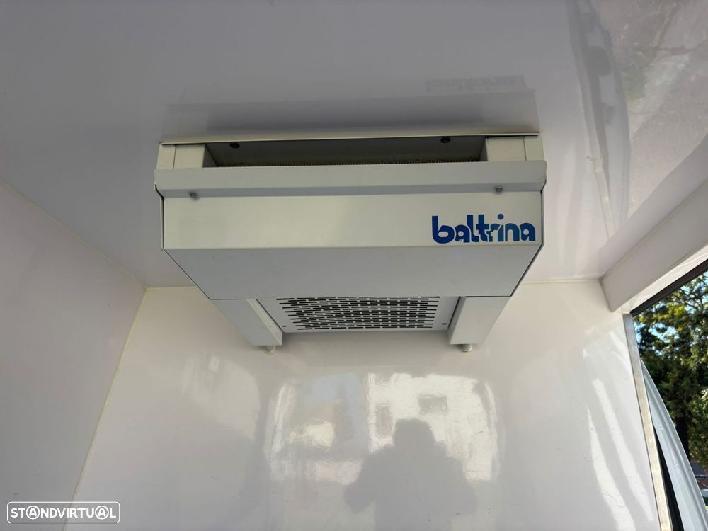 Renault Kangoo 1.5 dCI 95cv - SISTEMA DE FRIO -5º - FRIO PARQUE - IVA DEDUTÍVEL - 12