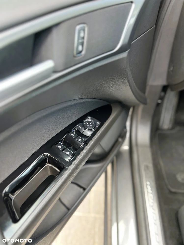 Ford Mondeo - 17