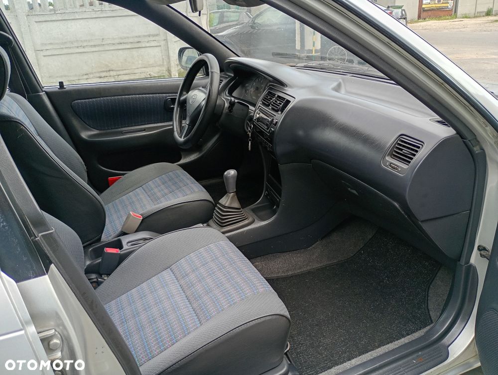 Toyota Corolla - 10
