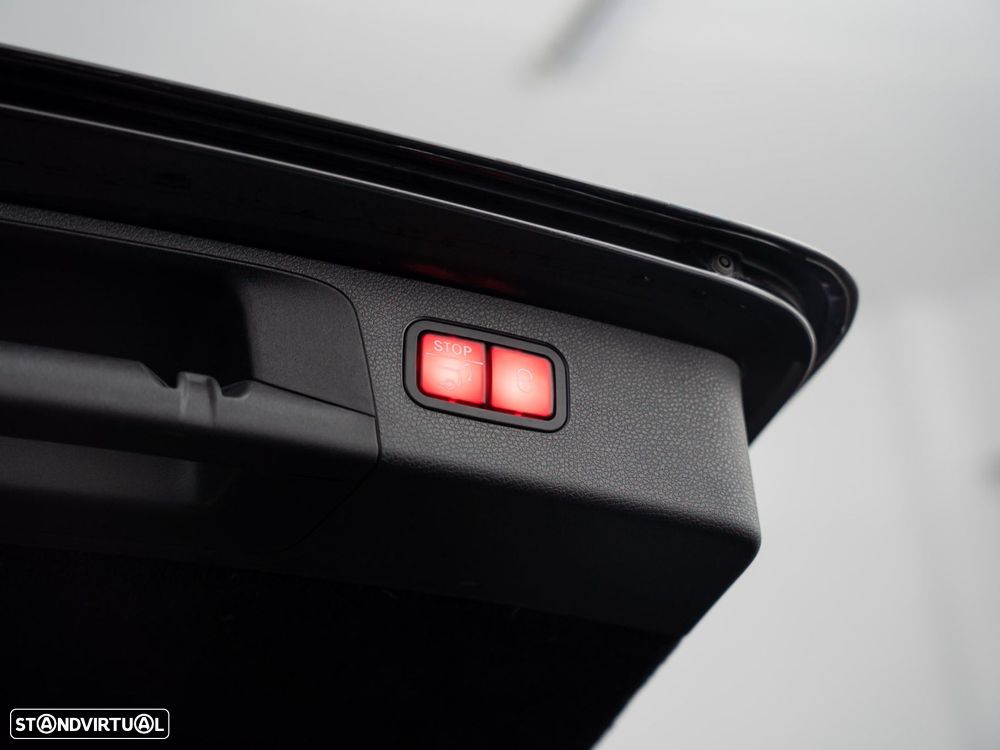 Mercedes-Benz E 300 de AMG Line - 14