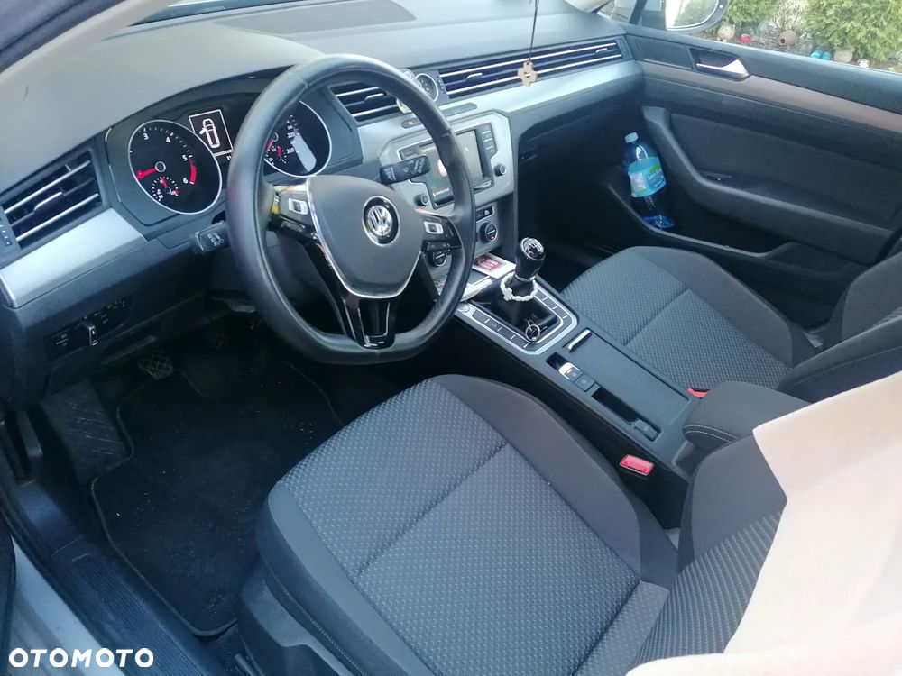 Volkswagen Passat 2.0 TDI BMT Highline - 12