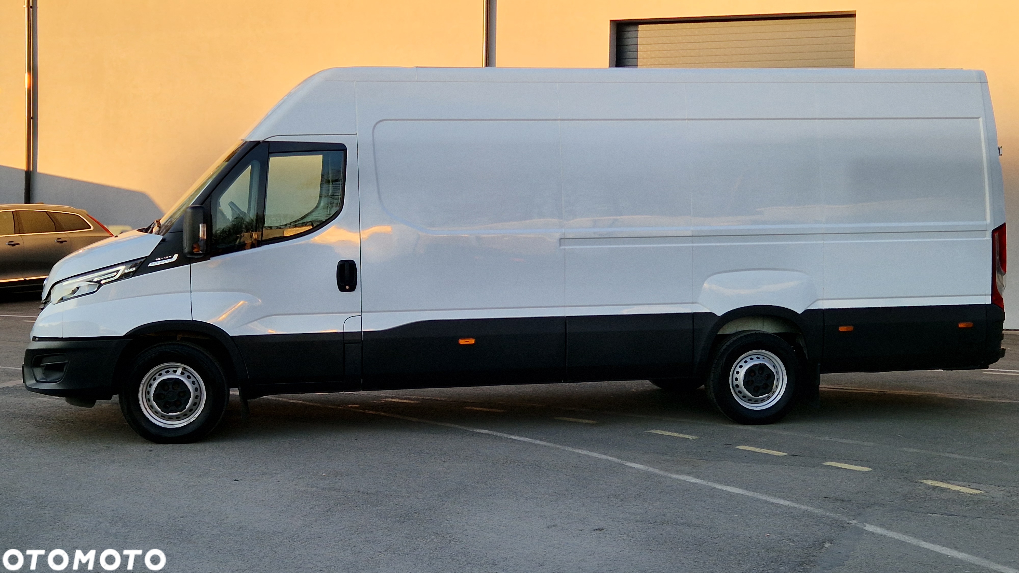 Iveco DAILY HIMATIC MAX L4H2 35S16 160KM FUL LEDYDAILY MAXI 35s16 Klimatronik Kamera AKTYWNY Tempomat NOWE OPONY - 3