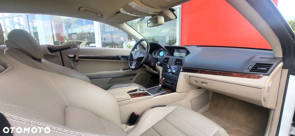 Mercedes-Benz Klasa E 350 Coupe 7G-TRONIC - 3