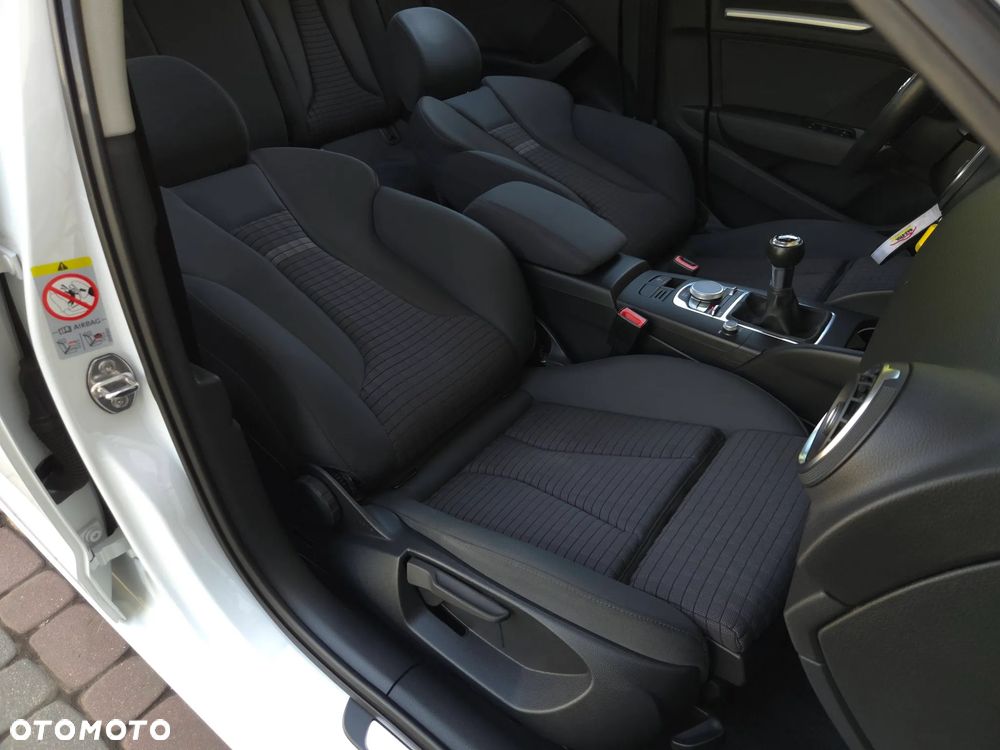 Audi A3 Sportback 2.0 TDI Ambiente - 33