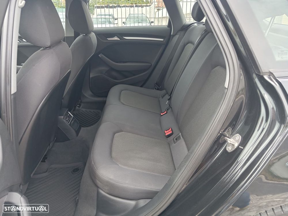 Audi A3 Sportback 1.6 TDI S-line - 18