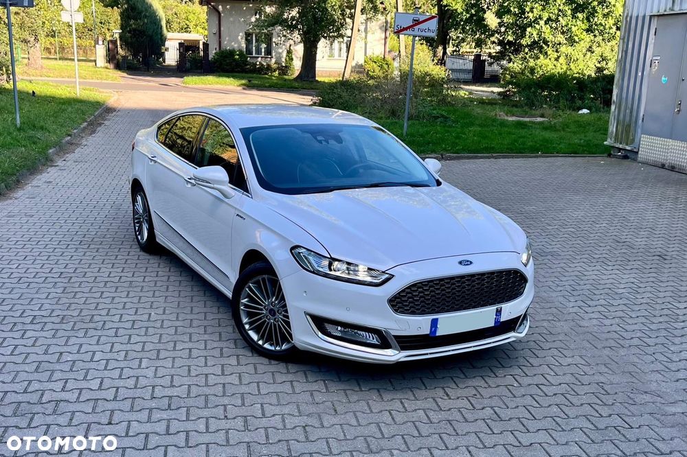 Ford Mondeo Vignale 2.0 Hybrid - 2