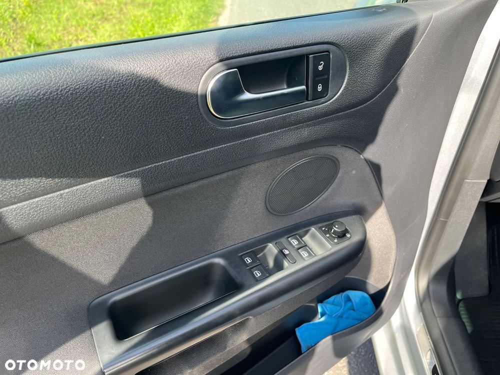 Volkswagen Golf Plus 1.6 TDI BlueMot Trendline DSG - 9