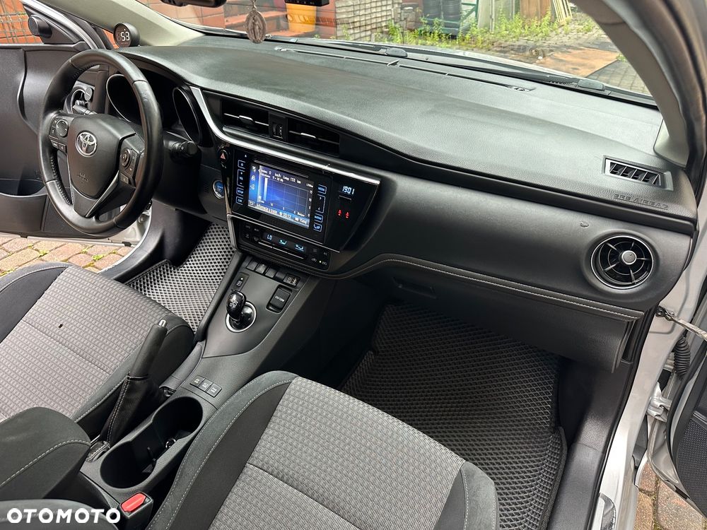 Toyota Auris - 19