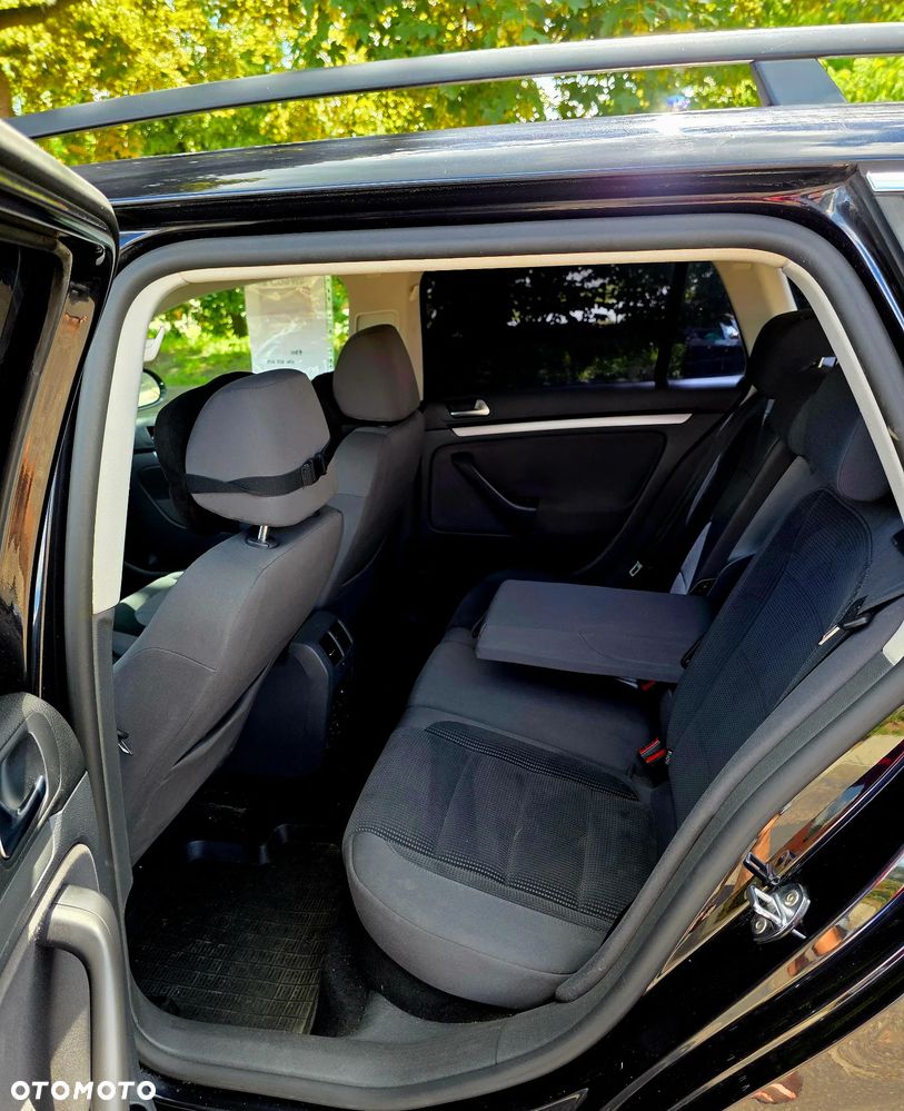 Volkswagen Golf - 8